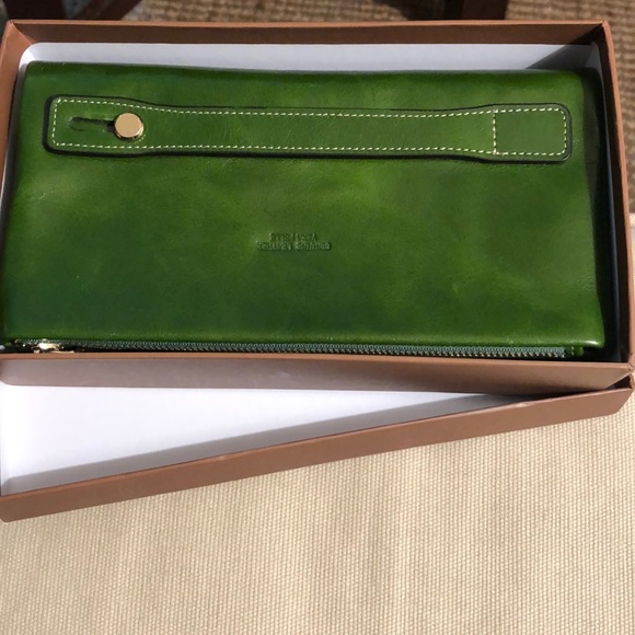 Genuine Leather Vera Pella Handbags - Genuine Italian Leather Green Wallet NEW in box